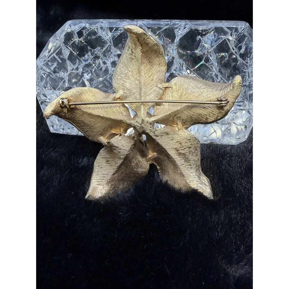 Vintage‎ Gold Tone Flower Brooch Pin Statement Jewelry 2.3/4 Inch